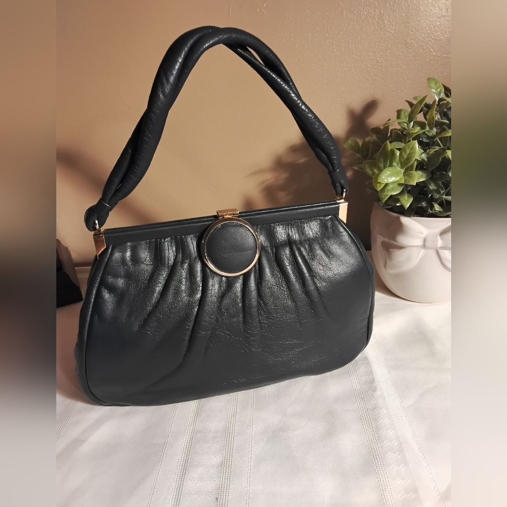Vintage 1970's Excel navy blue leather handbag purse gold trim snap closure